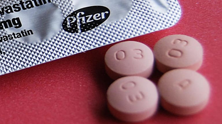 Pfizer, Mylan Plan to Combine Generic Drug Business: Reports