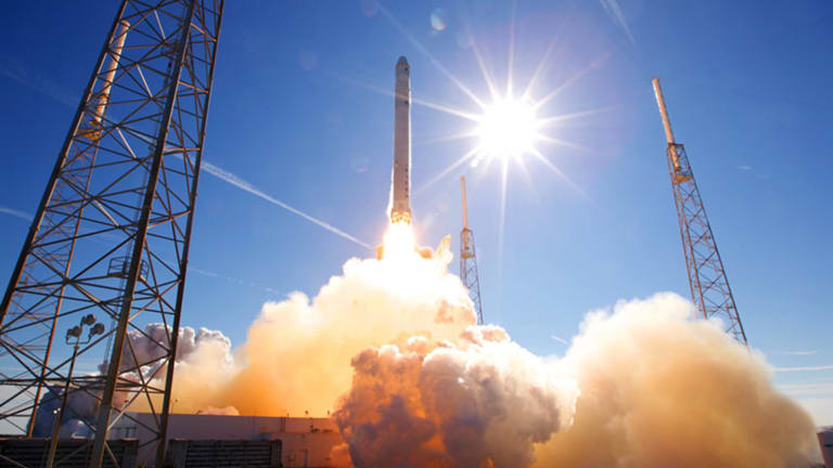SpaceX Makes History With NASA in Saturday Launch