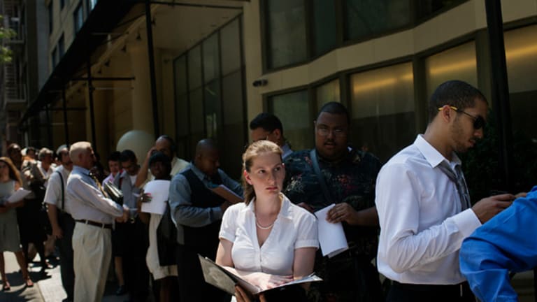 New Jobless Claims Rise 2,000 to 484,000