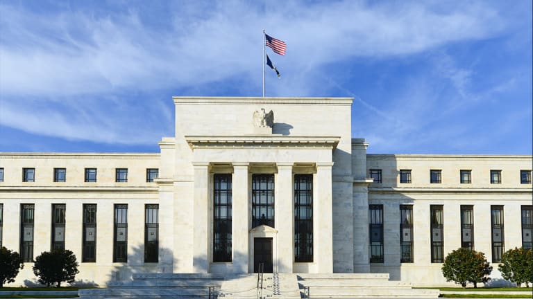 Trading the Fed: Why Fed Fund Futures Are a Key Barometer