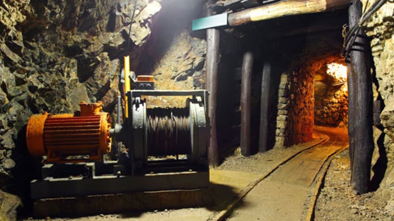 Newmont Mining Swings to Profit