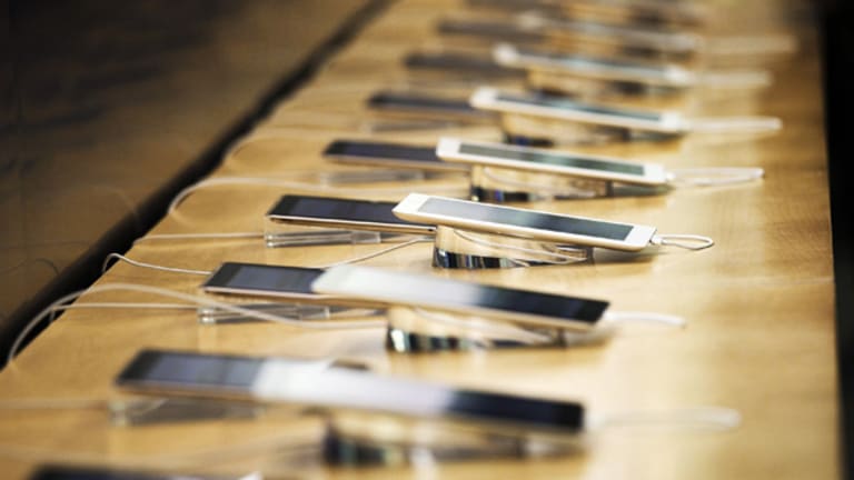 Samsung's Smartphones Widen Lead Over Apple's iPhone