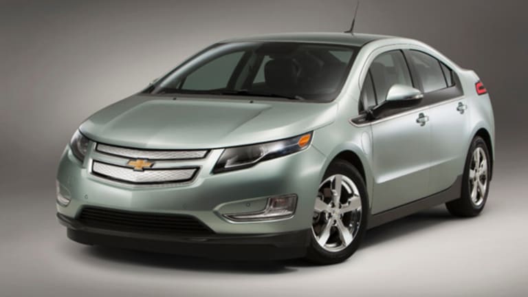GM Volt's Nov. Sales Decline Masks Gains by Controversial Car