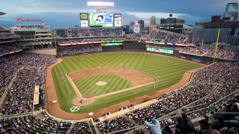 5 Beautiful MLB Ballparks With Terrible Teams