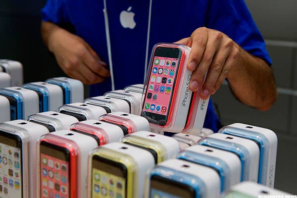 Apple Places Huge Order For Next Generation Of Iphone