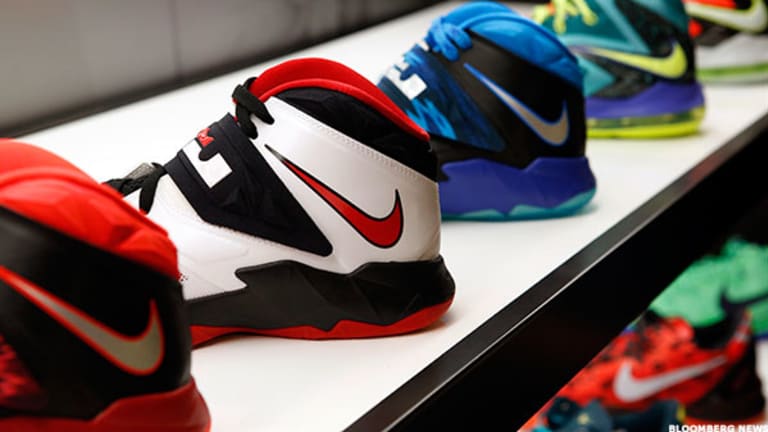 sneakers nike foot locker