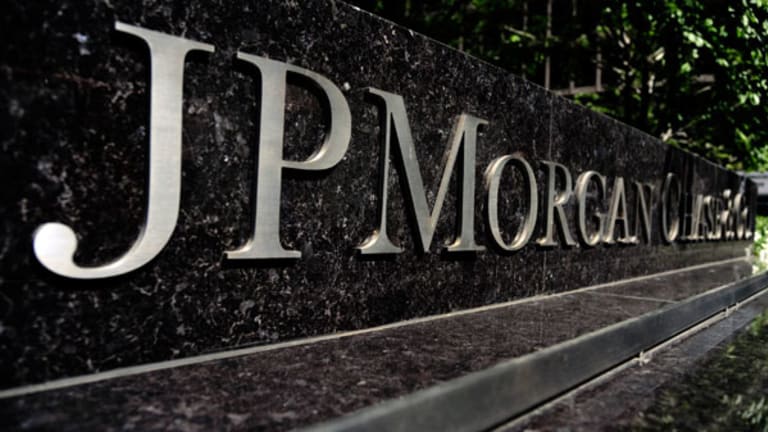 JPMorgan Is Wall Street Analysts' Favorite Bank Stock for 2015