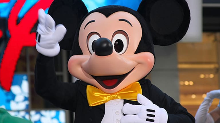 Here's Why Walt Disney, and Not Time Warner, Is the Media Stock to Own Right Now