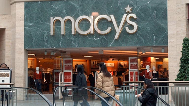 Starboard's Smith Increases Pressure on Macy's to Split Off Real Estate