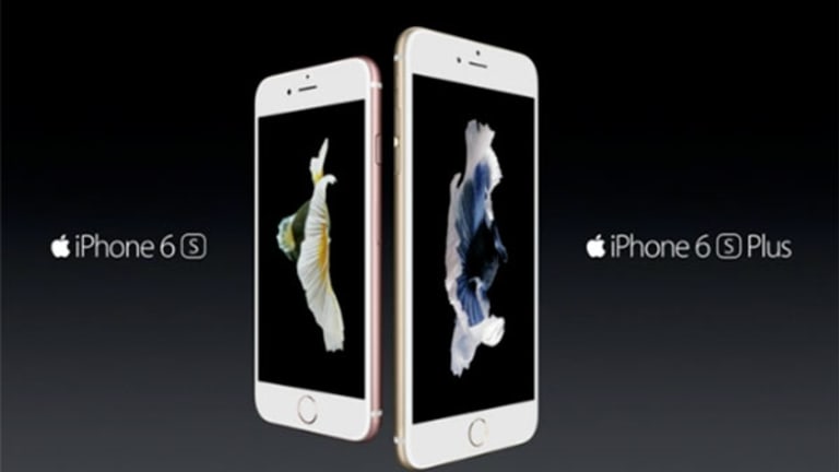 Apple Addresses iPhone 6 Plus Touch Fix, Amazon Rises on Video Expansion Talk -- Tech Roundup