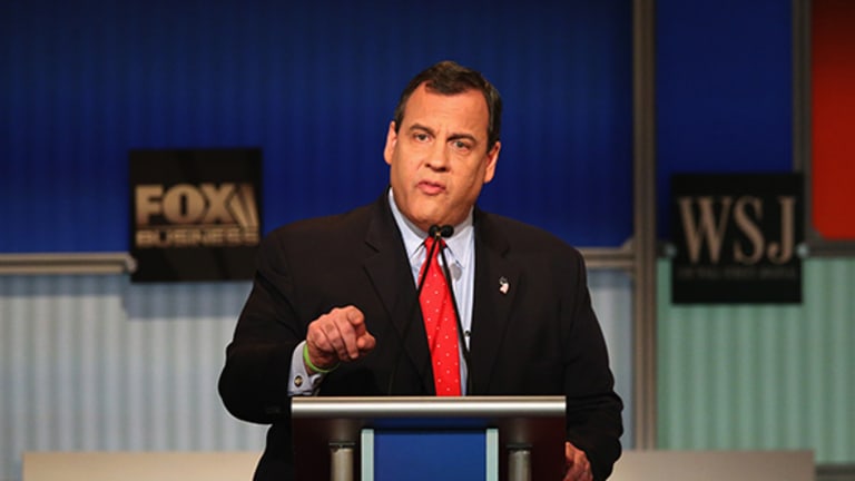 Chris Christie Accuses Fed of Keeping Rates Low to Support Obama