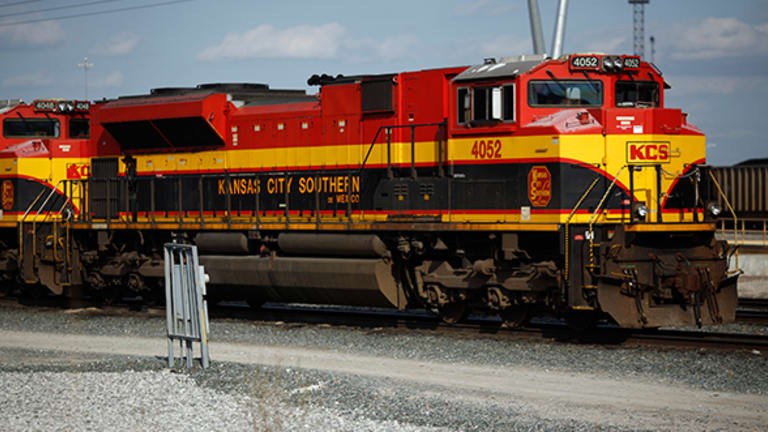 Mexico-Dependent Kansas City Southern Says Trump-Related Concerns Overblown