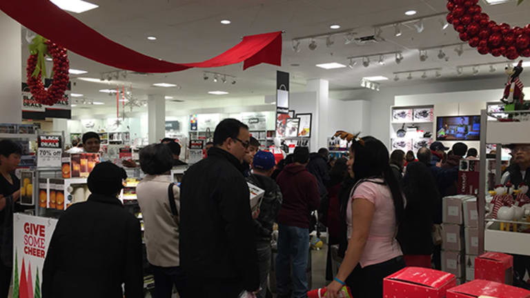 What Should Investors Make of This Year's Black Friday, Cyber Monday?