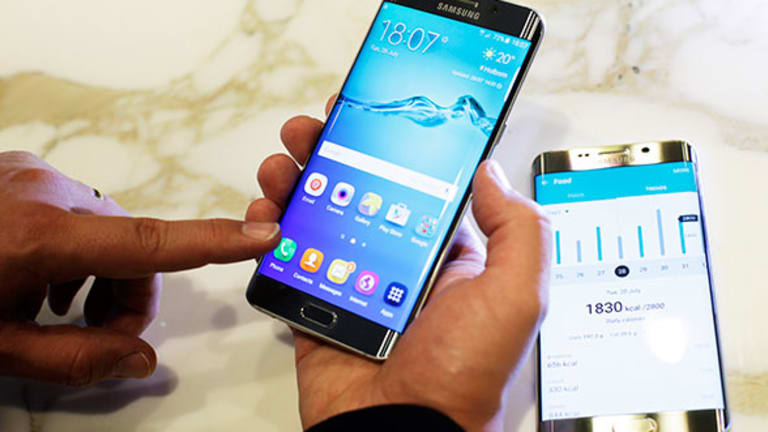 Samsung Galaxy S6 edge + Review: Is Bigger Actually Better?