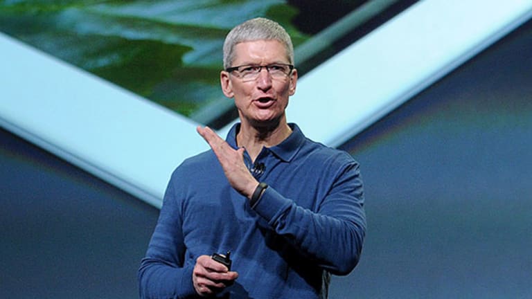 Apple CEO Tim Cook Receives a 15% Pay Cut for 2016