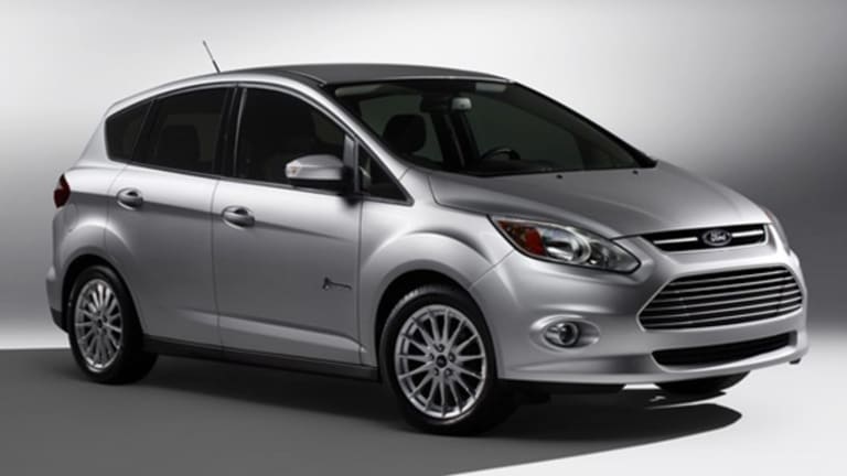 5 Small Cars With Big Thanksgiving Passenger and Cargo Space