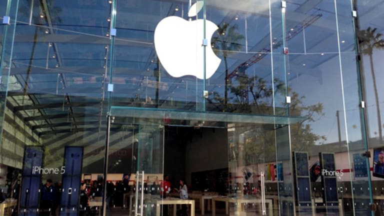 Apple's Million-Dollar-a-Day Retail Store (in Words and Pictures)