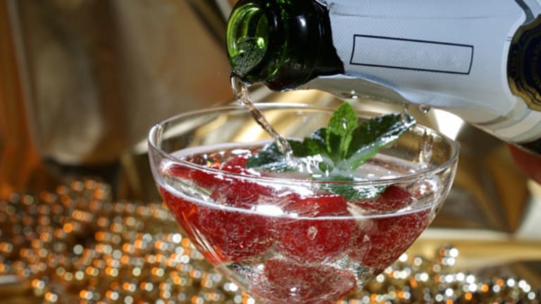 4 Rules of the New Office Holiday Party