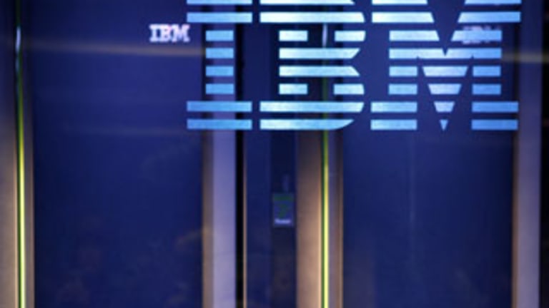 IBM Slumps: What Wall Street's Saying