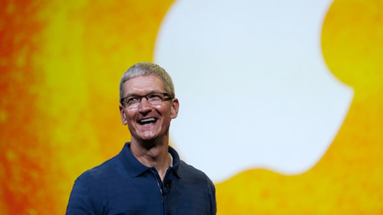 Tim Cook Seeks to Be Apple's Augustus