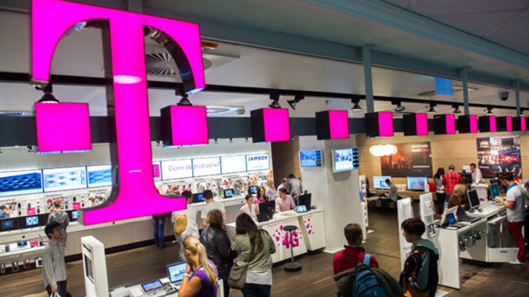 T-Mobile Bets 'No Contract' Attracts Users