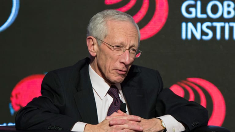 Fischer at Fed May Thrill Economists, Annoy Yellen