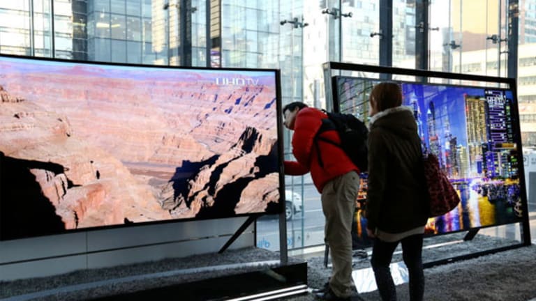 Falling iPhone Sales, TV Panel Glut Hit LG Display’s Profit