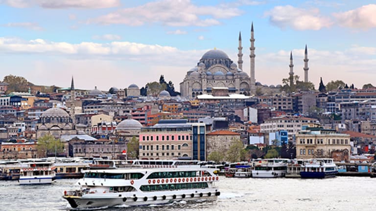 Turkish Coup Appears to Unravel: President Erdogan Back in Istanbul