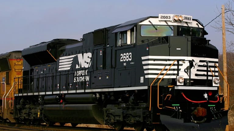Norfolk Southern Posts Solid Fourth Quarter as Cost Cuts Offset Coal Freight Slowdown