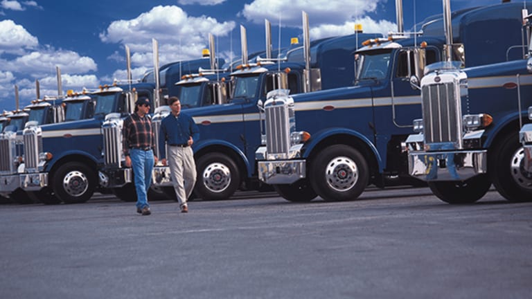 Knight Transportation to Accelerate Buying as Trucking Hits Brakes
