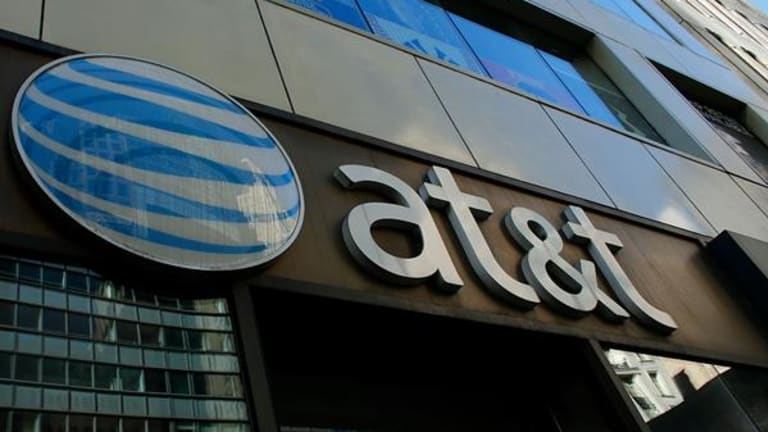 AT&T Meets Earnings Forecasts, Hails Time Warner Purchase and Trump Policies
