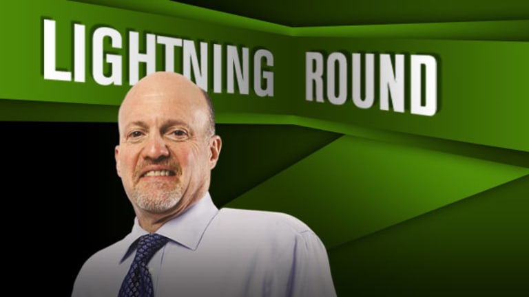 'Mad Money Lightning Round: Schlumberger Is the Best of Breed