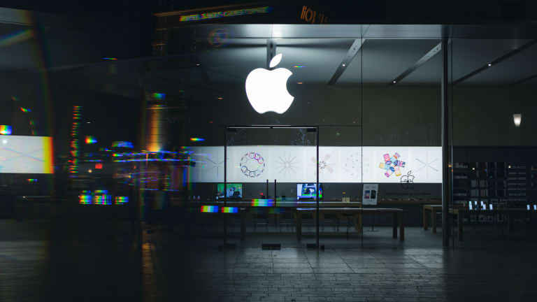 Apple Stock Has Its Best July Since 2006