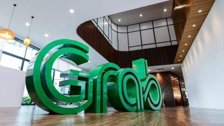 Grab's IPO Fizzles in First Day of Trading