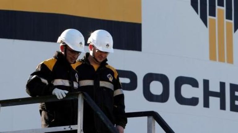 Russia Blames Fed Interest Hike For Low Oil Prices