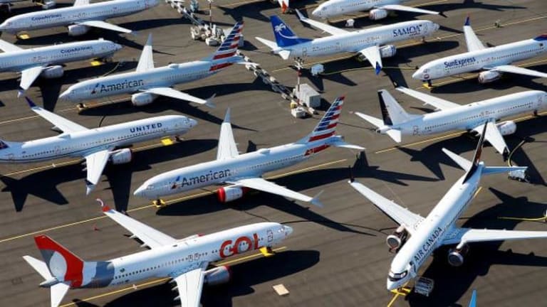 Boeing Considers Suspending 737 MAX Production