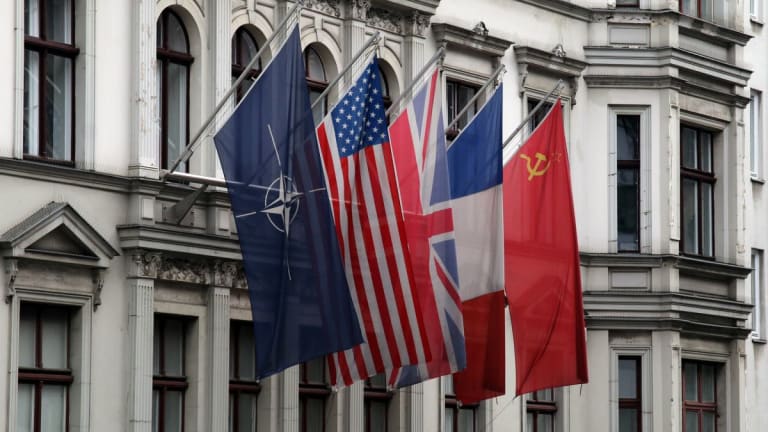 NATO meeting: solidarity reinforced despite uncomfortable time for alliance to..