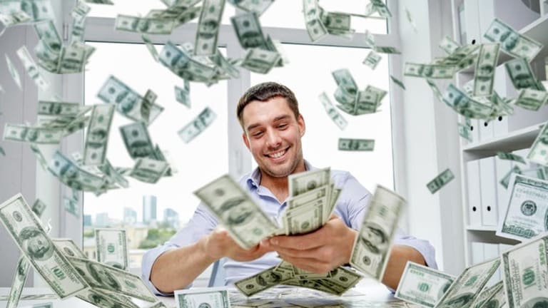CEOs make more in first week of January than average salary