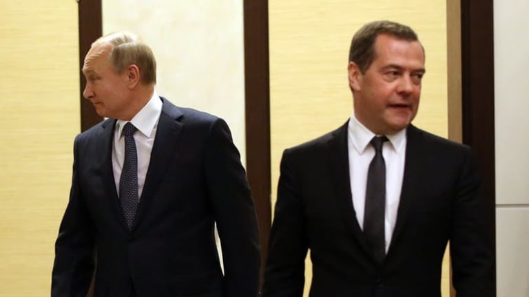 Russia’s cabinet resigns and it’s all part of Putin’s plan