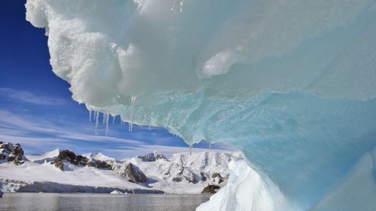 Antarctica has lost nearly 3 trillion tonnes of ice since 1992