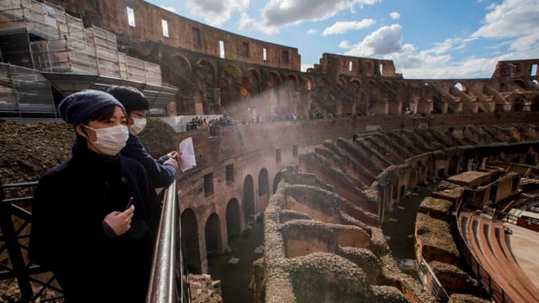 A coronavirus recession may be coming: Here’s what to do with your money