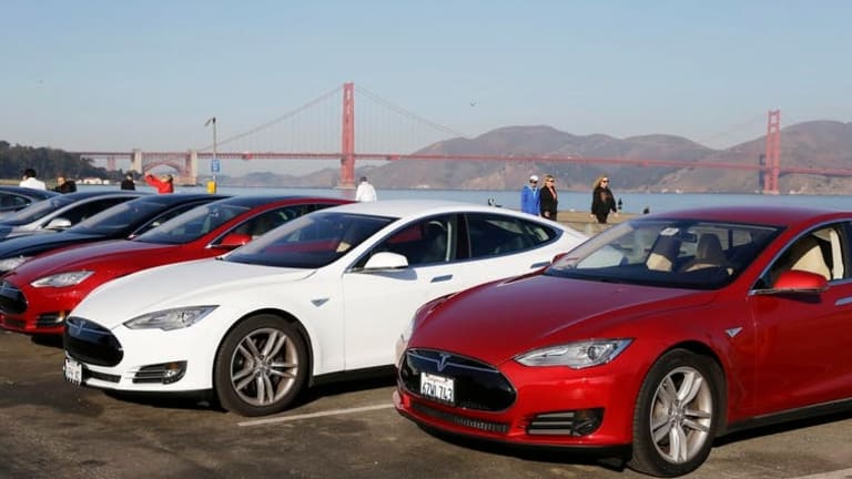 How electric cars could make America’s crumbling roads even worse