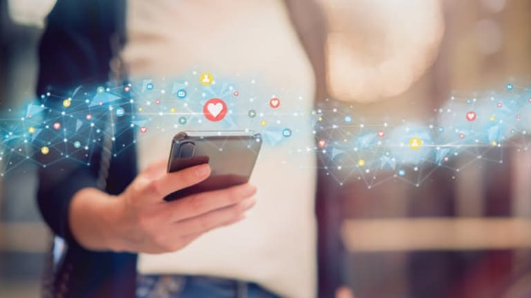 10 ways to spot online misinformation