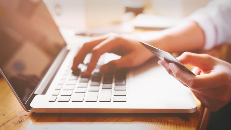 Mizuho Initiates Coverage on Visa and Mastercard with Buy Ratings