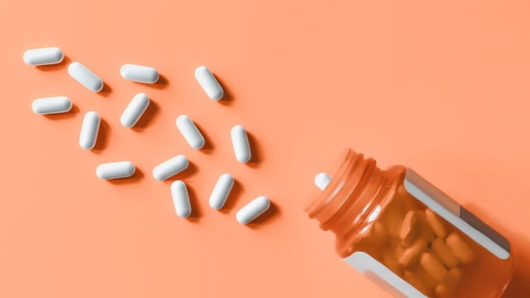 When Trump pushed hydroxychloroquine to treat COVID-19, hundreds of thousands of prescriptions followed despite little evidence that it worked