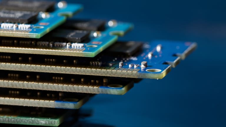 Why Chip Investors Were Dumb to Flip Out on GlobalFoundries News