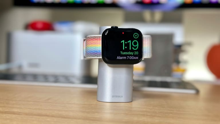 This Charging Accessory Is a Must-Have for Apple Watch Owners