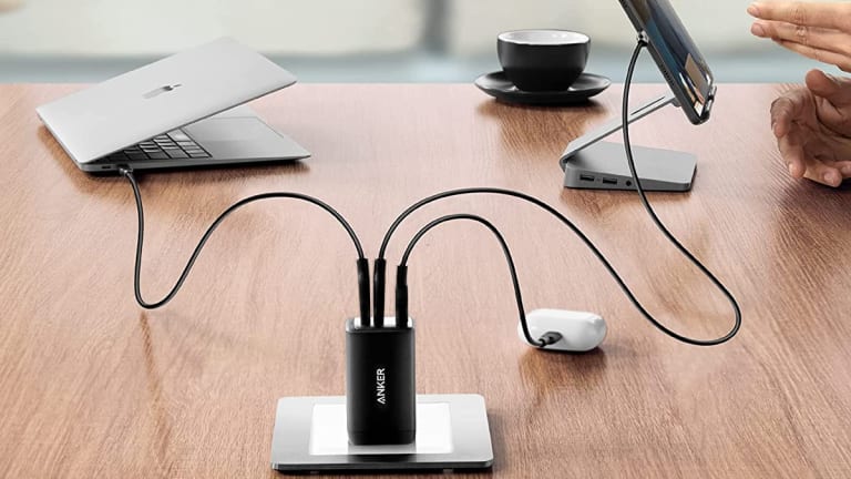 I Swear by This Anker Multiport Charger and it’s on Sale For Black Friday