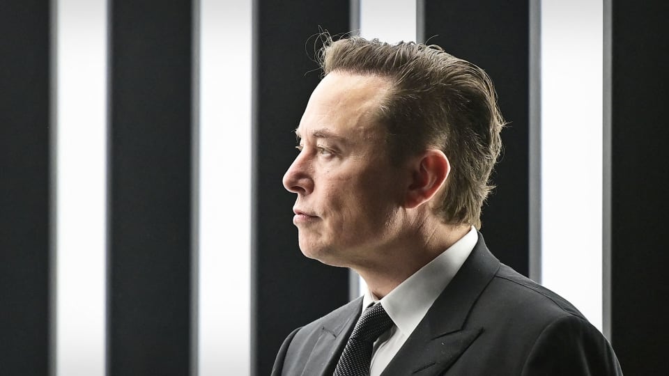 Elon Musk Loves it When Tesla Competitors do This