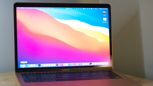 apple macbook air 2020 M1 chip in gold